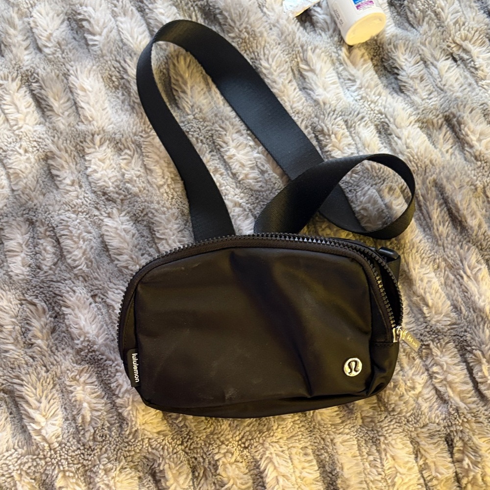 lululemon athletica Black Belt Bag